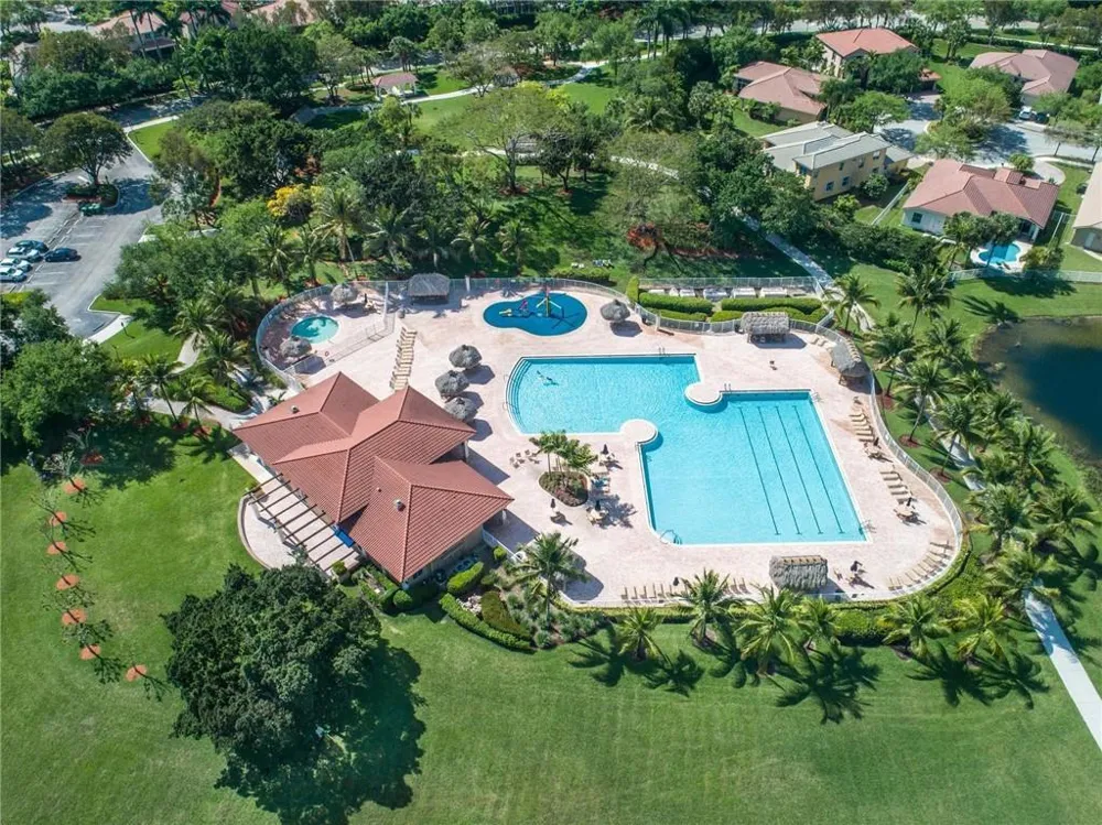 4297 Pine Ridge Court Weston, FL 33331