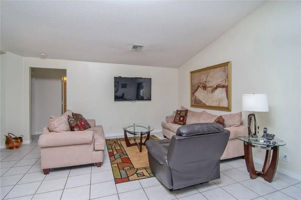 4297 Pine Ridge Court Weston, FL 33331