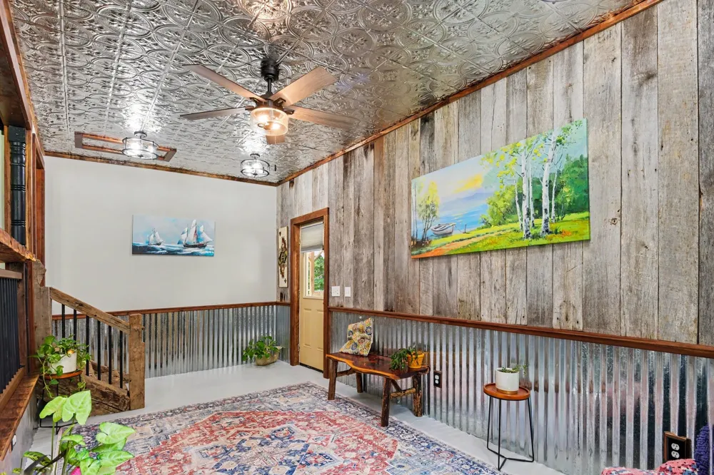 1040 Nosegay Rd White Bluff, TN 37187