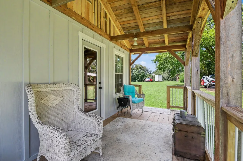 1040 Nosegay Rd White Bluff, TN 37187