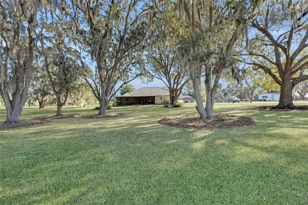 400 CARMAN DRIVE Leesburg, FL 34748