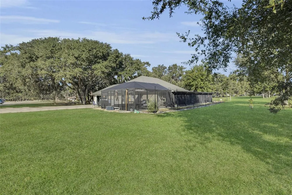 400 CARMAN DRIVE Leesburg, FL 34748