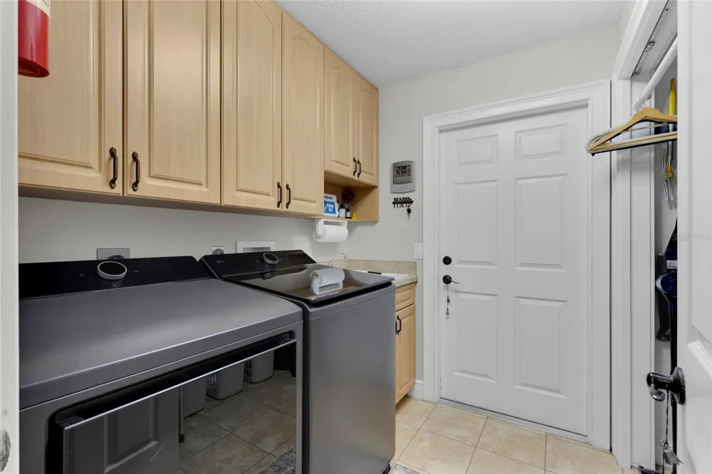 400 CARMAN DRIVE Leesburg, FL 34748