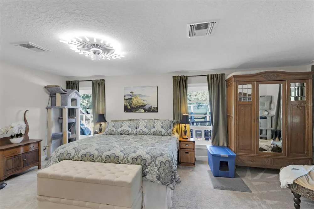 400 CARMAN DRIVE Leesburg, FL 34748
