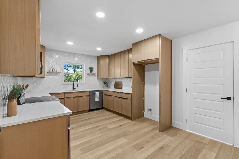 3035 Mark Twain Drive Farmers Branch, TX 75234