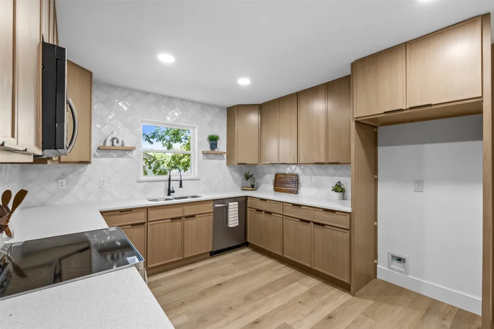 3035 Mark Twain Drive Farmers Branch, TX 75234