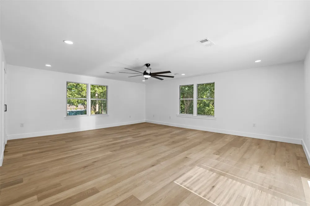 3035 Mark Twain Drive Farmers Branch, TX 75234