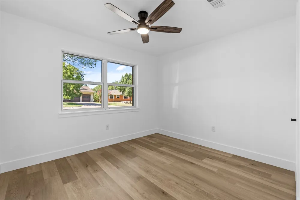 3035 Mark Twain Drive Farmers Branch, TX 75234