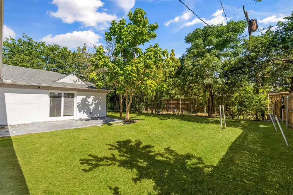 3035 Mark Twain Drive Farmers Branch, TX 75234
