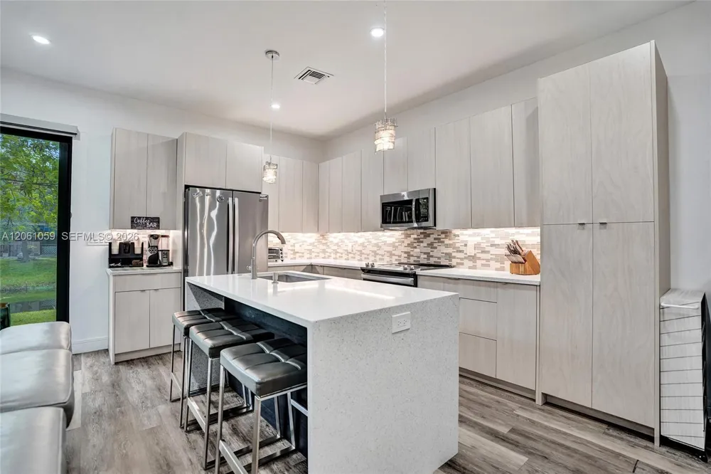 10533 NW 28th Ct Coral Springs, FL 33065