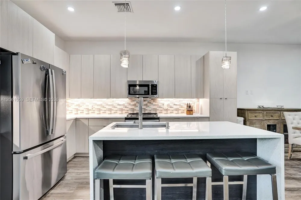 10533 NW 28th Ct Coral Springs, FL 33065