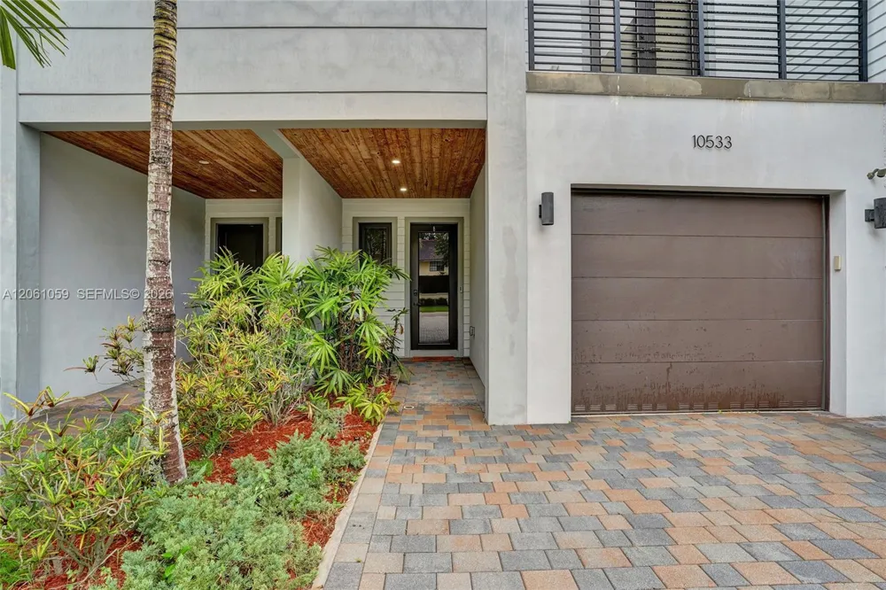 10533 NW 28th Ct Coral Springs, FL 33065