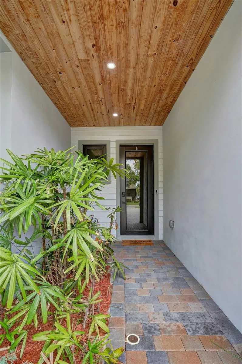 10533 NW 28th Ct Coral Springs, FL 33065
