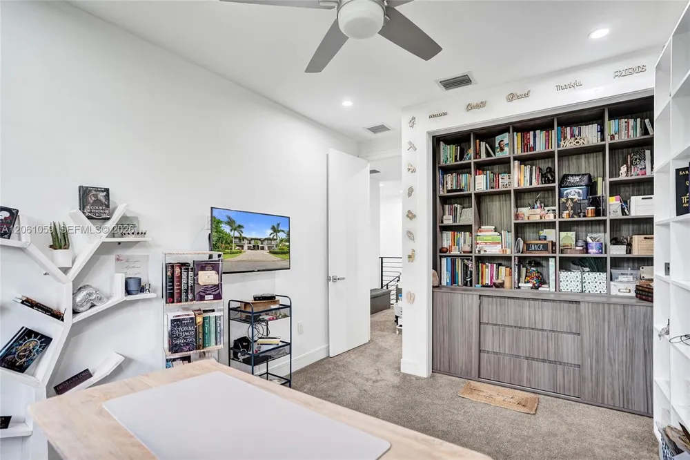 10533 NW 28th Ct Coral Springs, FL 33065