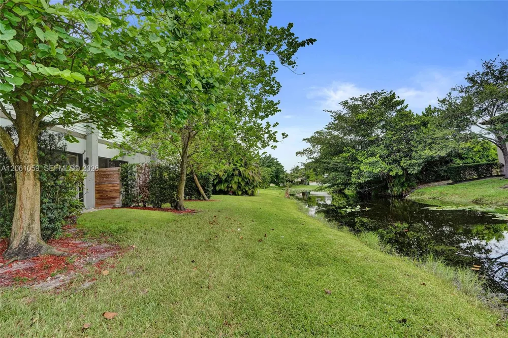 10533 NW 28th Ct Coral Springs, FL 33065