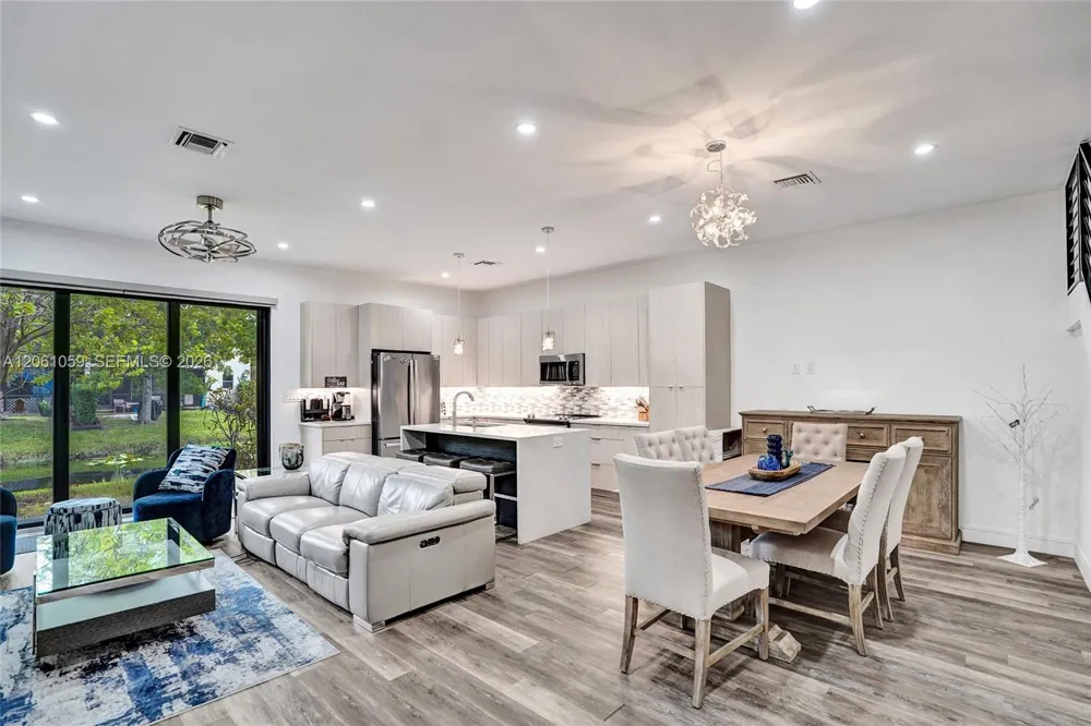10533 NW 28th Ct Coral Springs, FL 33065