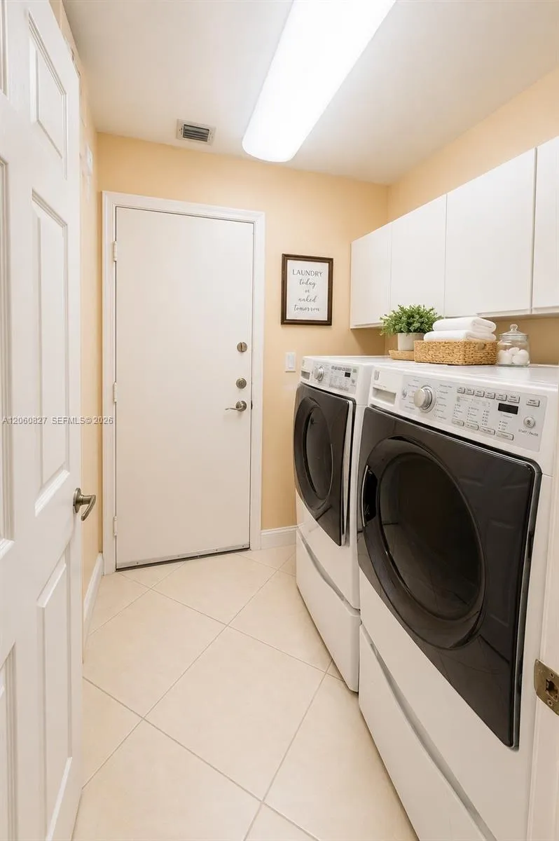 1853 NW 130th Ave Pembroke Pines, FL 33028