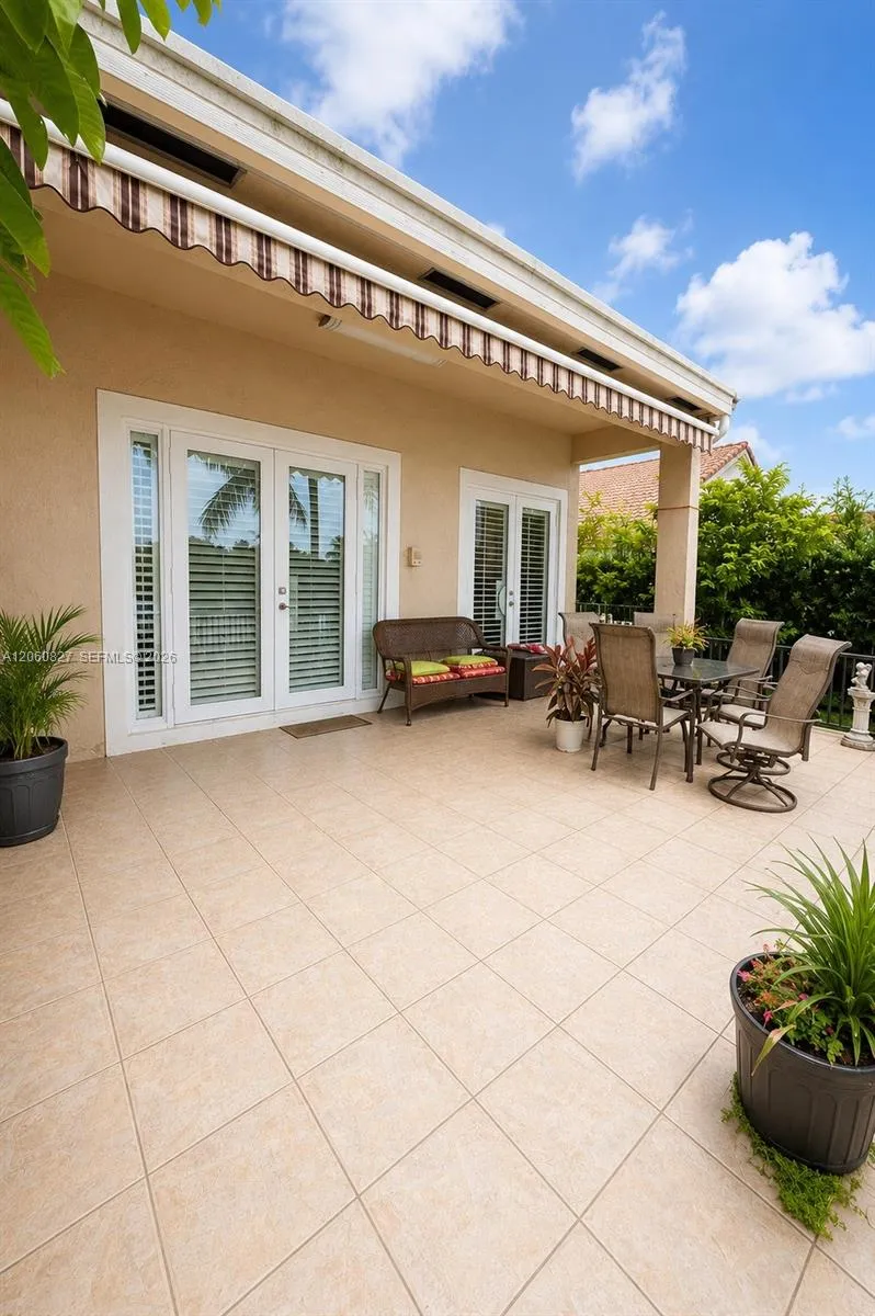1853 NW 130th Ave Pembroke Pines, FL 33028