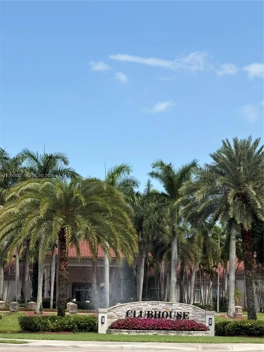 1853 NW 130th Ave Pembroke Pines, FL 33028