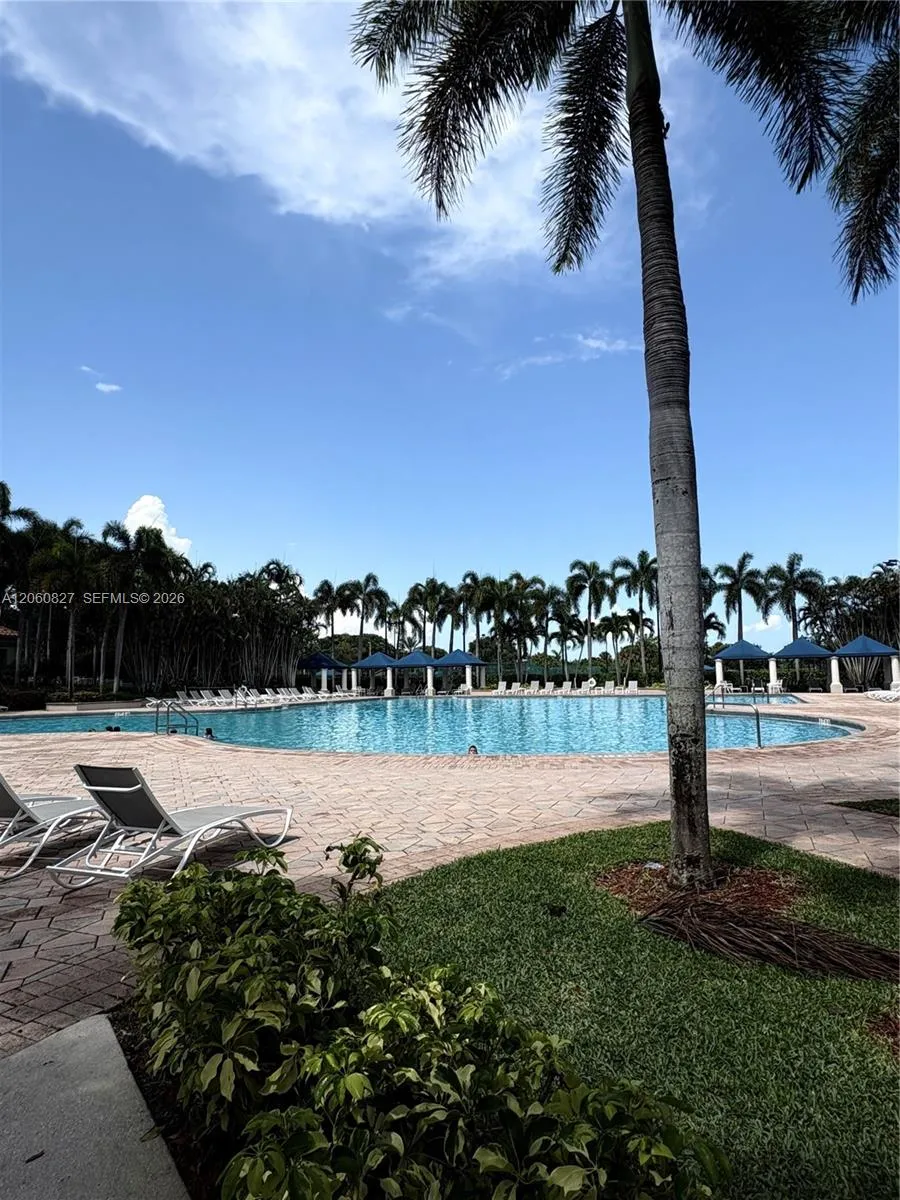 1853 NW 130th Ave Pembroke Pines, FL 33028