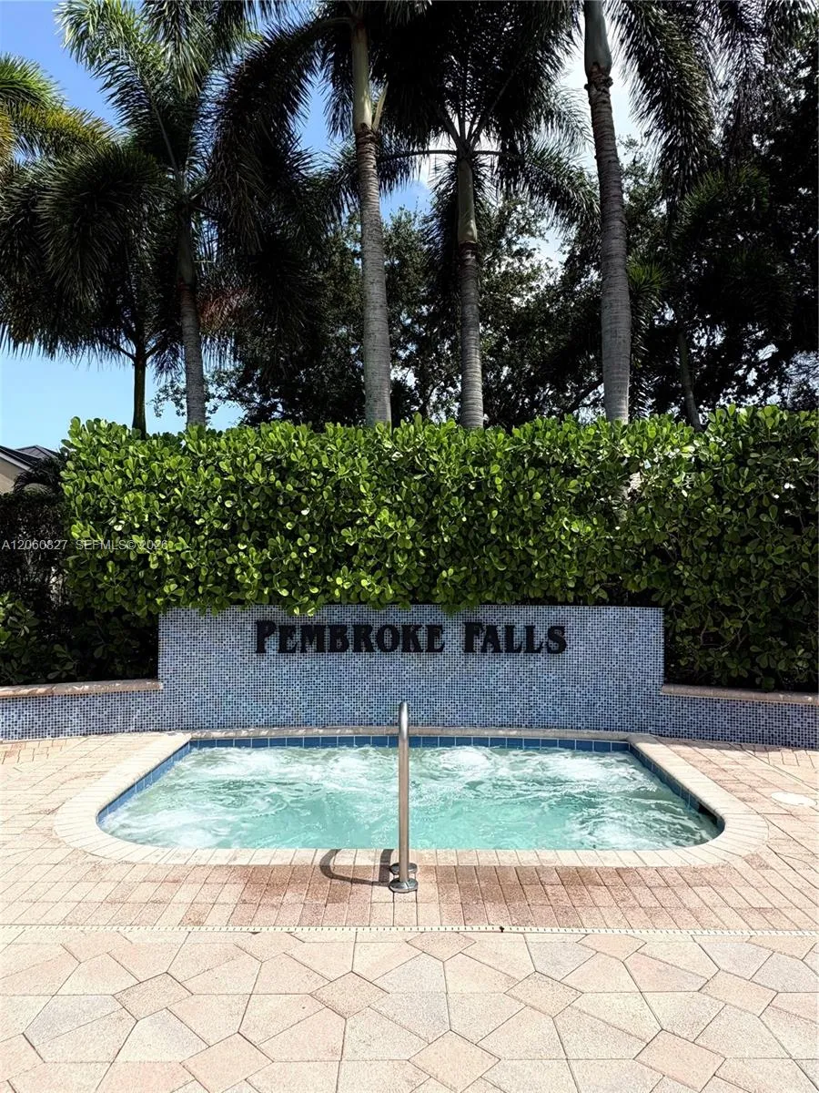 1853 NW 130th Ave Pembroke Pines, FL 33028