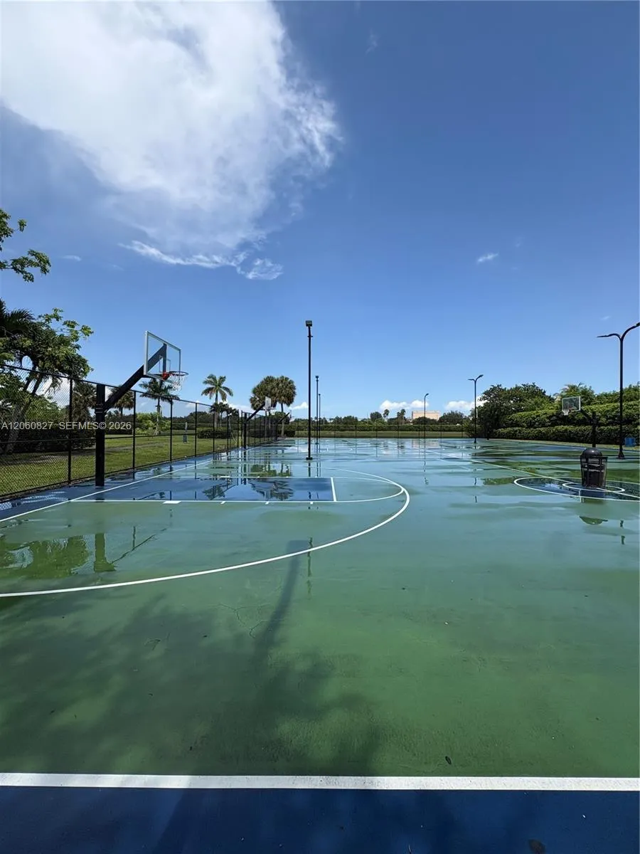 1853 NW 130th Ave Pembroke Pines, FL 33028