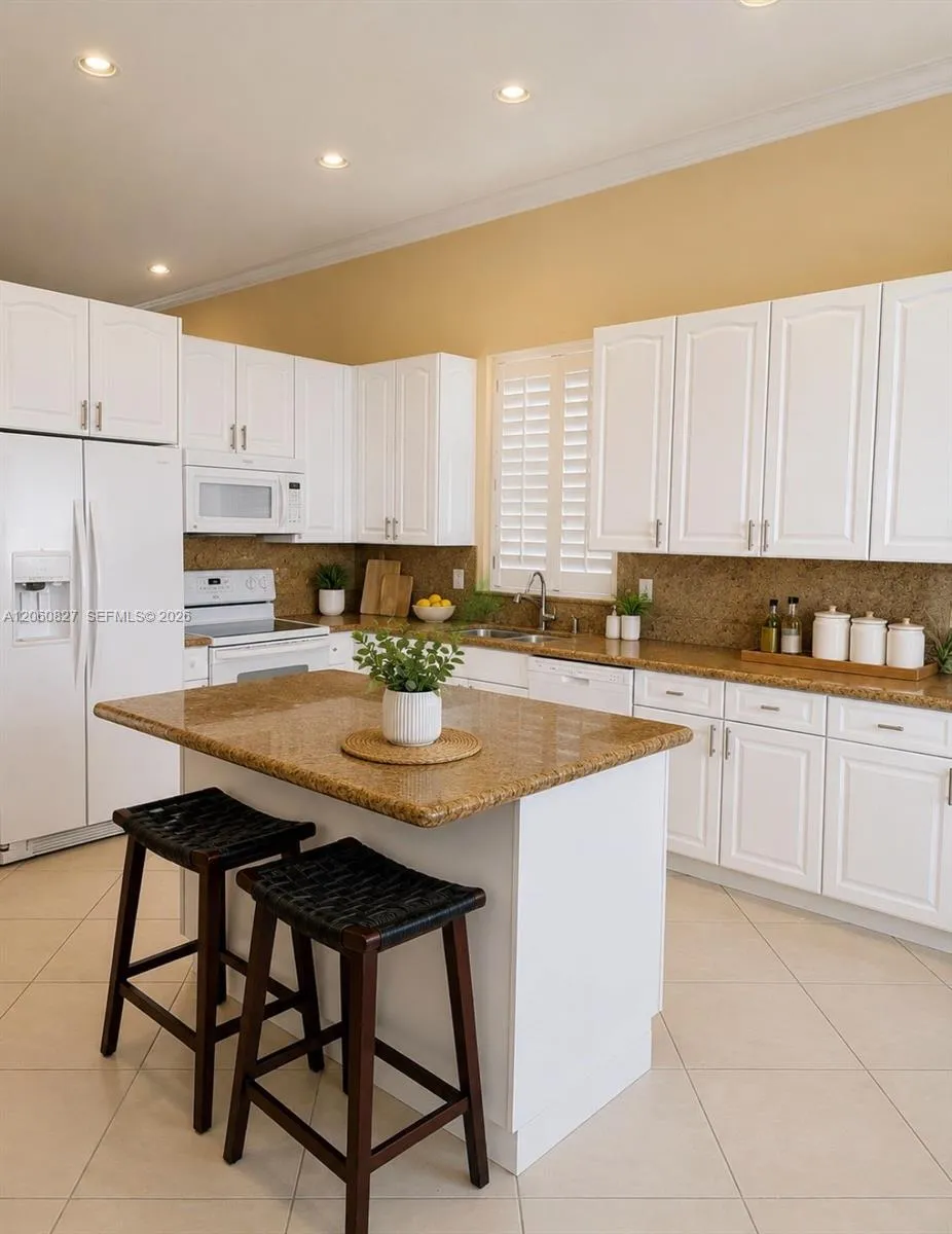 1853 NW 130th Ave Pembroke Pines, FL 33028