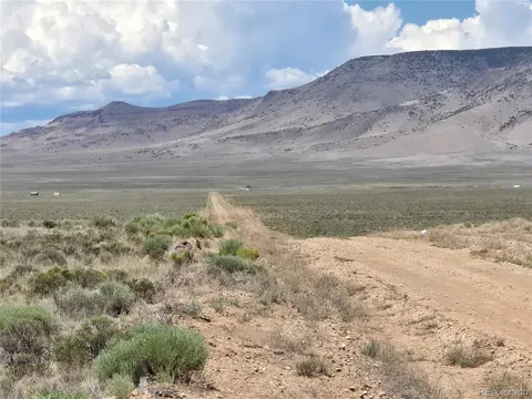 6 Jarosa Trail