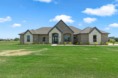 1121 CANYON LAKE ROAD