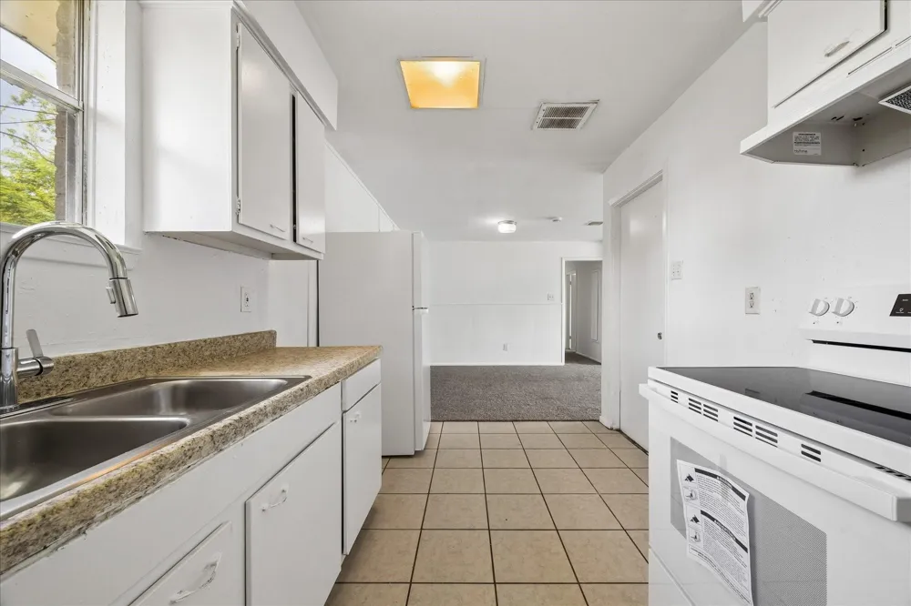 4938 Glenridge Street Houston, TX 77053