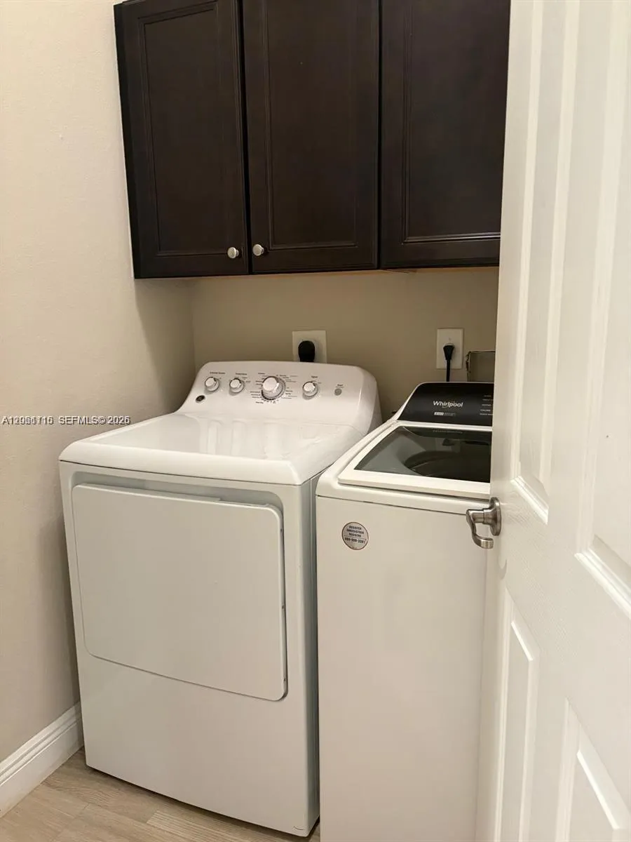 8925 NW 99th Ct Doral, FL 33178