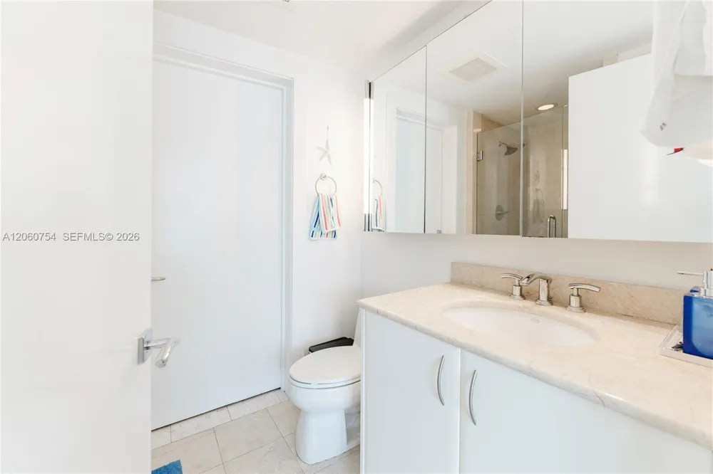 1331 Brickell Bay Dr #2805 Miami, FL 33131