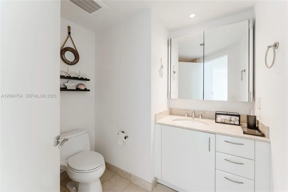 1331 Brickell Bay Dr #2805 Miami, FL 33131
