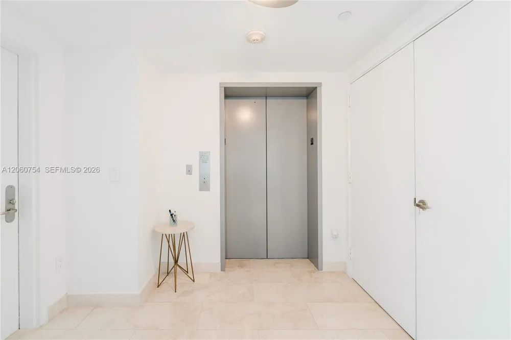 1331 Brickell Bay Dr #2805 Miami, FL 33131