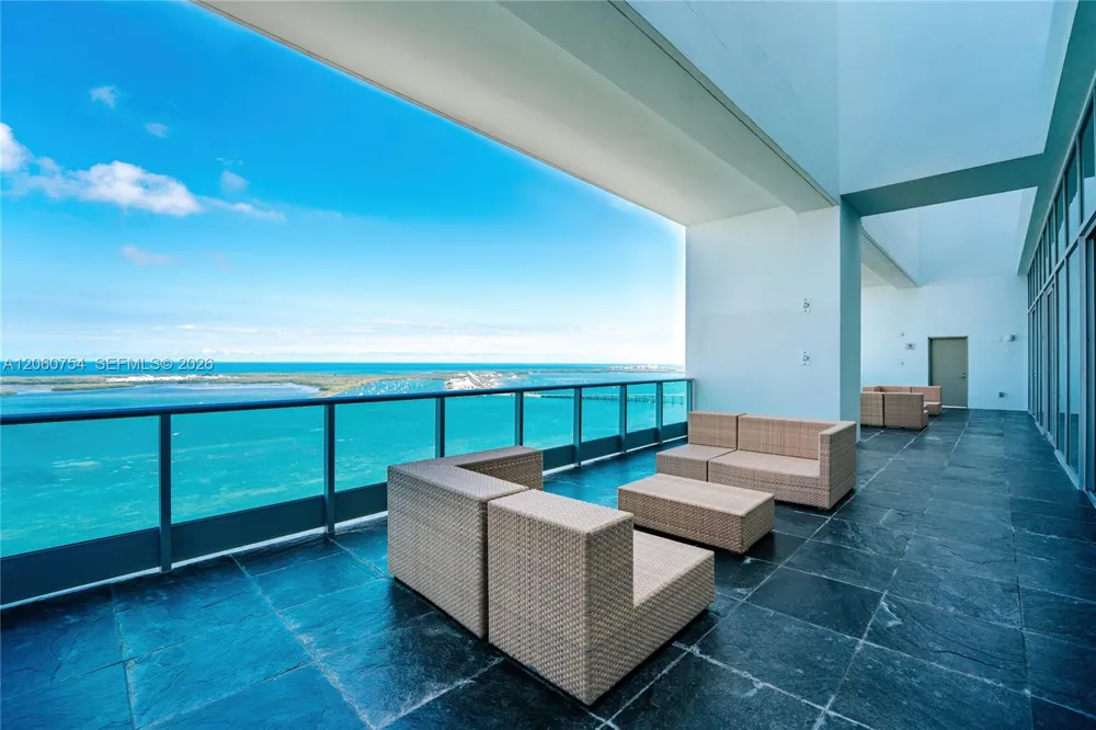 1331 Brickell Bay Dr #2805 Miami, FL 33131