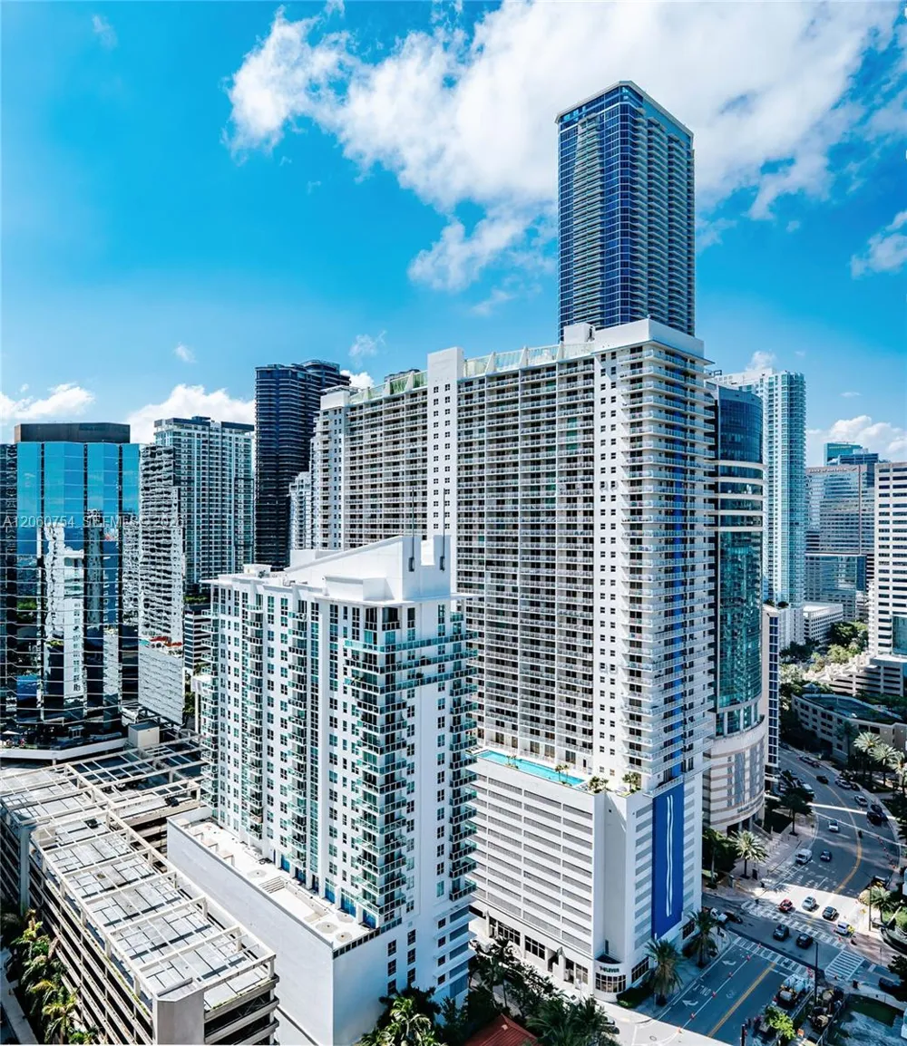 1331 Brickell Bay Dr #2805 Miami, FL 33131