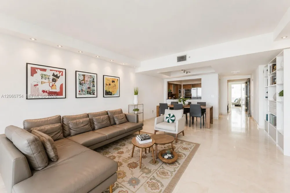 1331 Brickell Bay Dr #2805 Miami, FL 33131