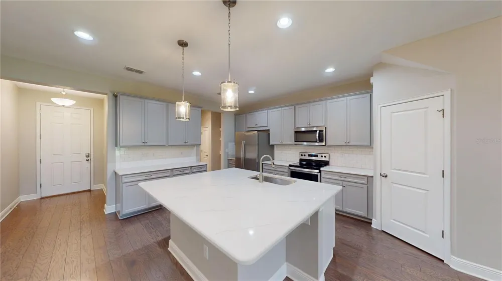 14223 PONDHAWK LANE Tampa, FL 33625