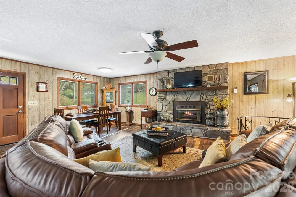 275 Knob Hill Estates Road Sylva, NC 28779