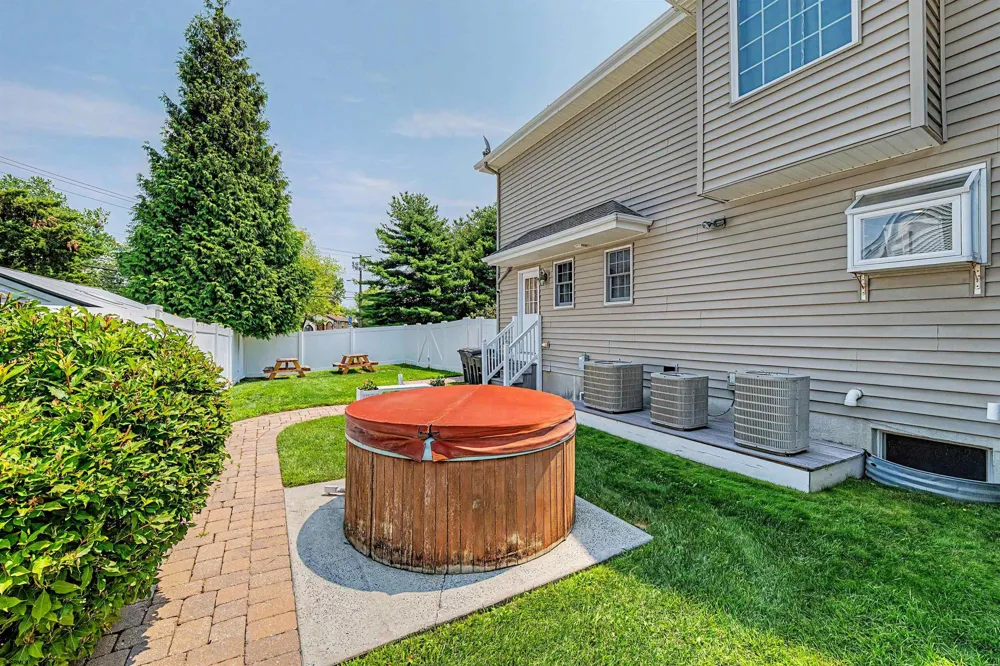 1911 Zion Road Northfield, NJ 08225