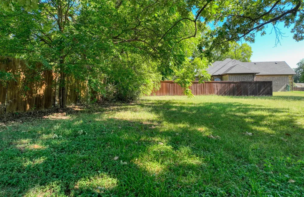 S Jackson Street Kaufman, TX 75142