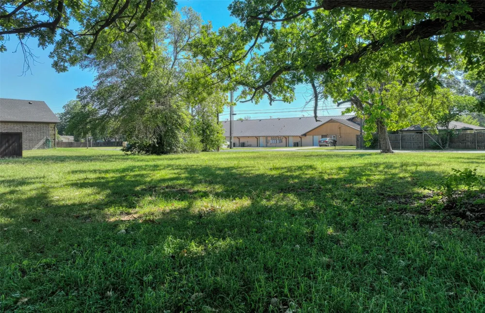 S Jackson Street Kaufman, TX 75142