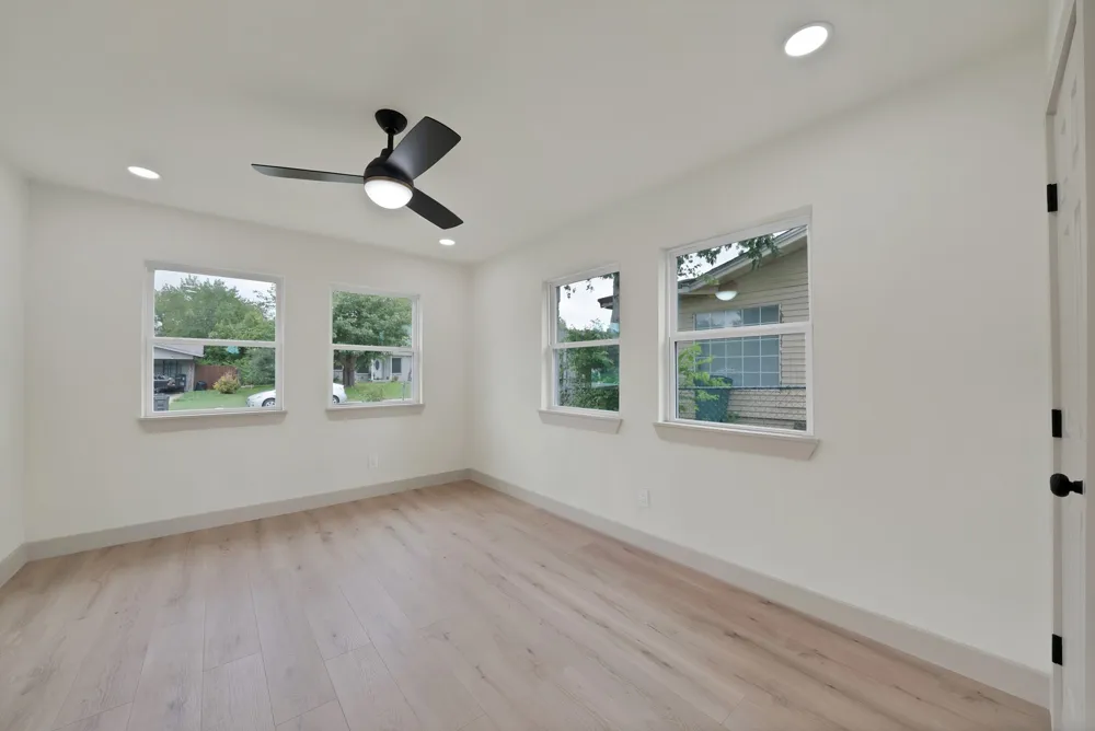 6729 Wallis Road Lake Worth, TX 76135