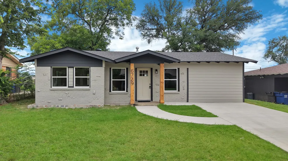 6729 Wallis Road Lake Worth, TX 76135