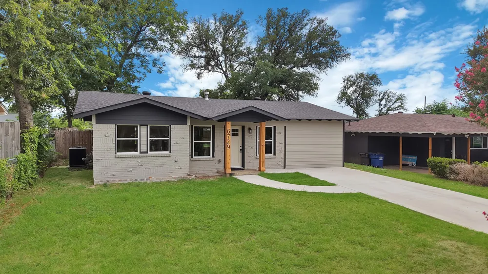 6729 Wallis Road Lake Worth, TX 76135