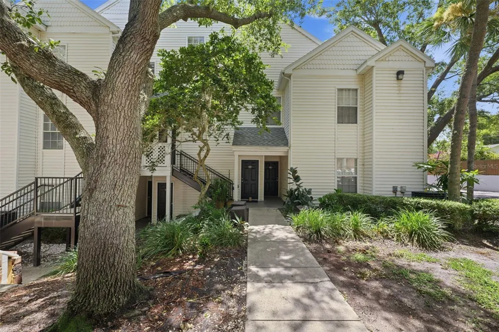 3274 HAVILAND COURT #201 Palm Harbor, FL 34684