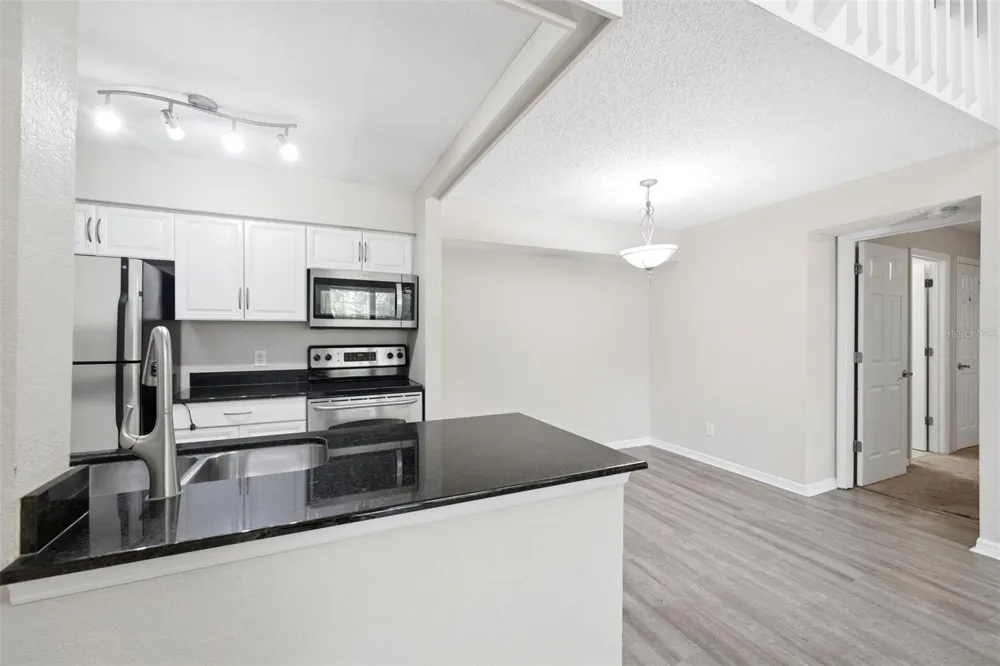 3274 HAVILAND COURT #201 Palm Harbor, FL 34684