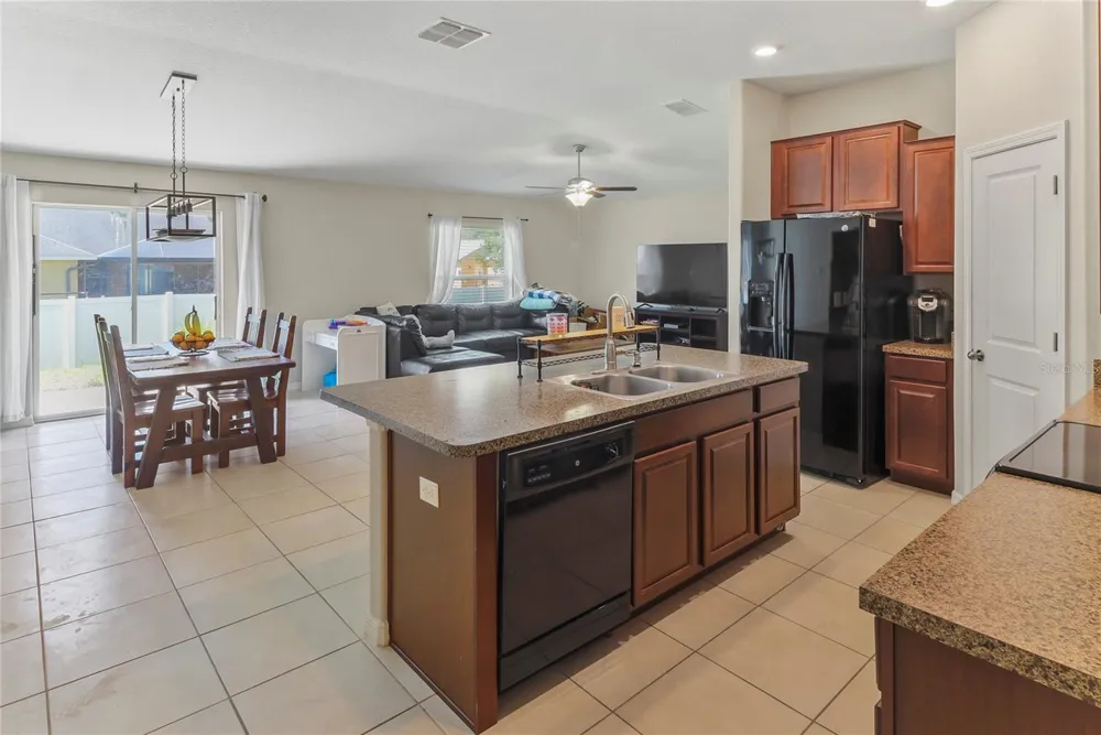 135 CASCADE BEND DRIVE Ruskin, FL 33570