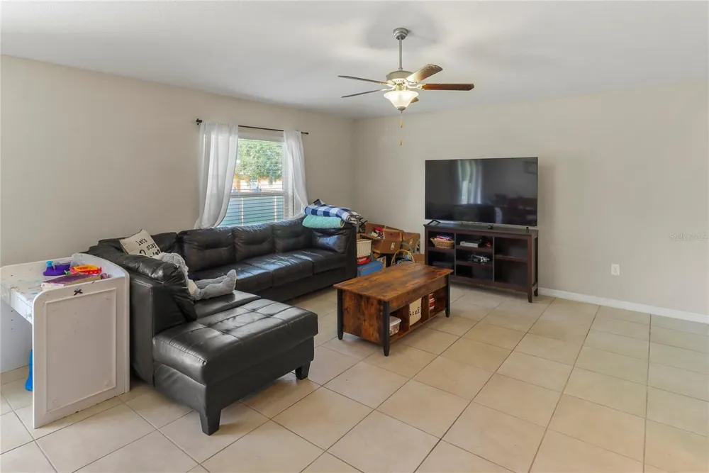 135 CASCADE BEND DRIVE Ruskin, FL 33570