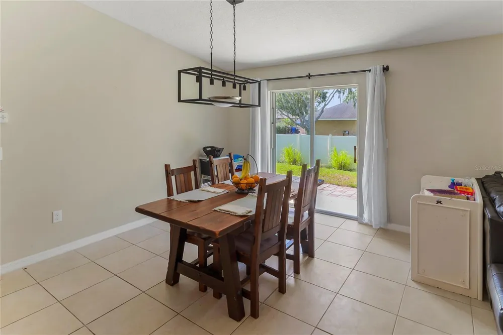 135 CASCADE BEND DRIVE Ruskin, FL 33570